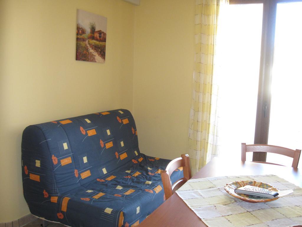Rosy'S Apartments Trappeto  Quarto foto
